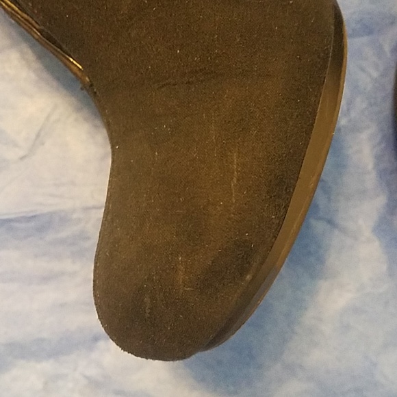 Loved COMFY black slip on booties. - Picture 7 of 7